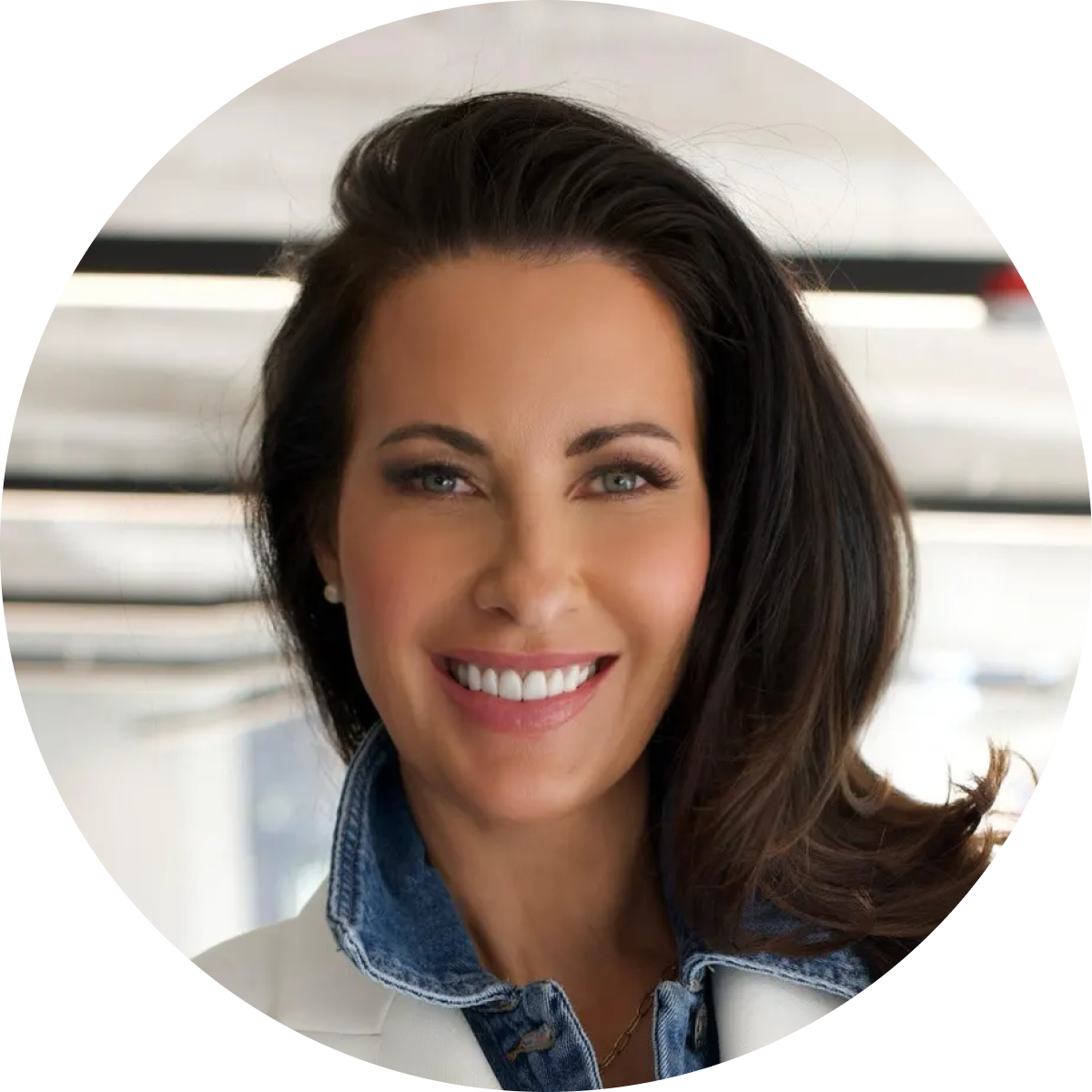 Dr. Kristen Holmes